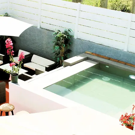 Kouros Villa *